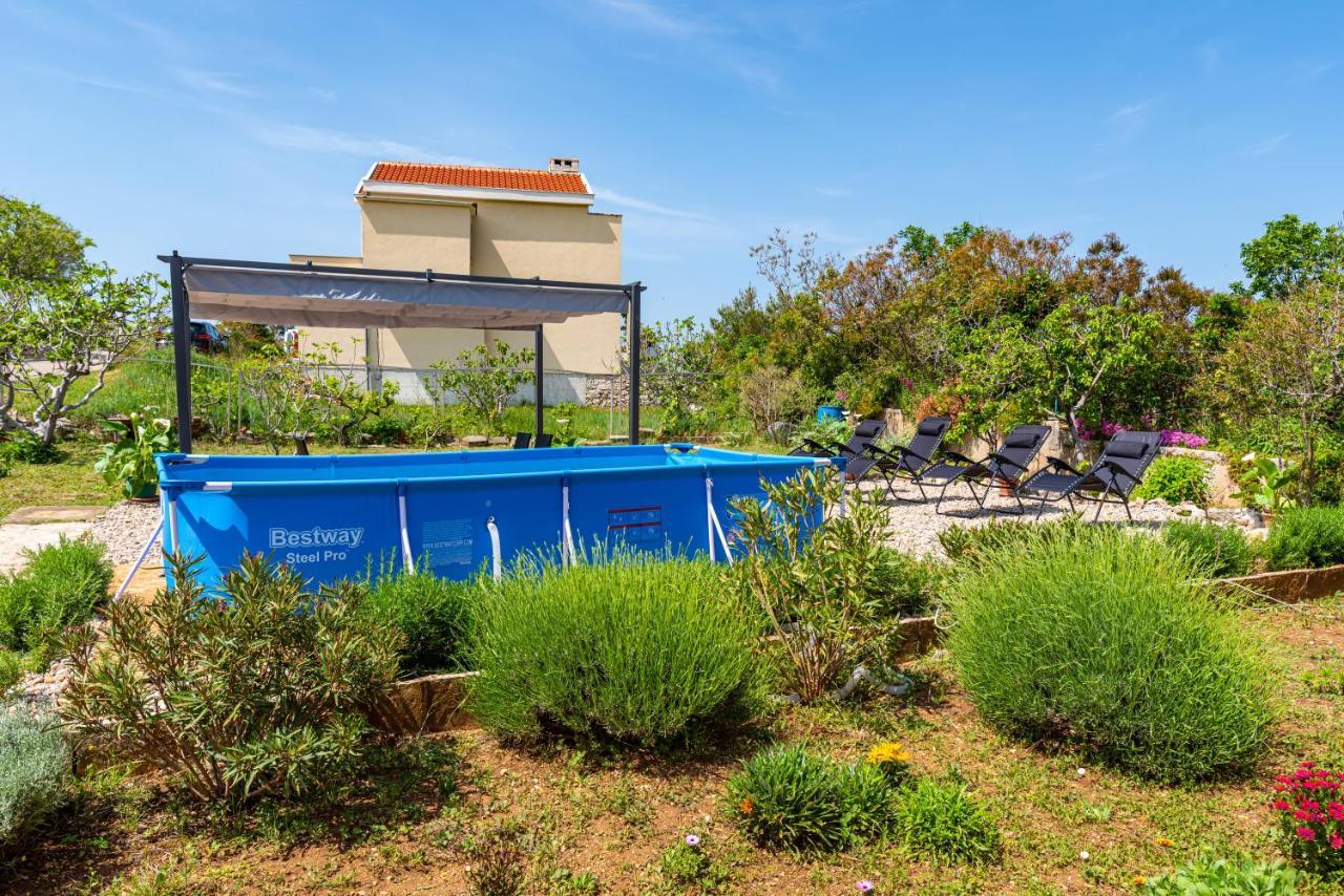 נוביגראד דאלמטיה Apartment Sea And Mountain With Pool מראה חיצוני תמונה