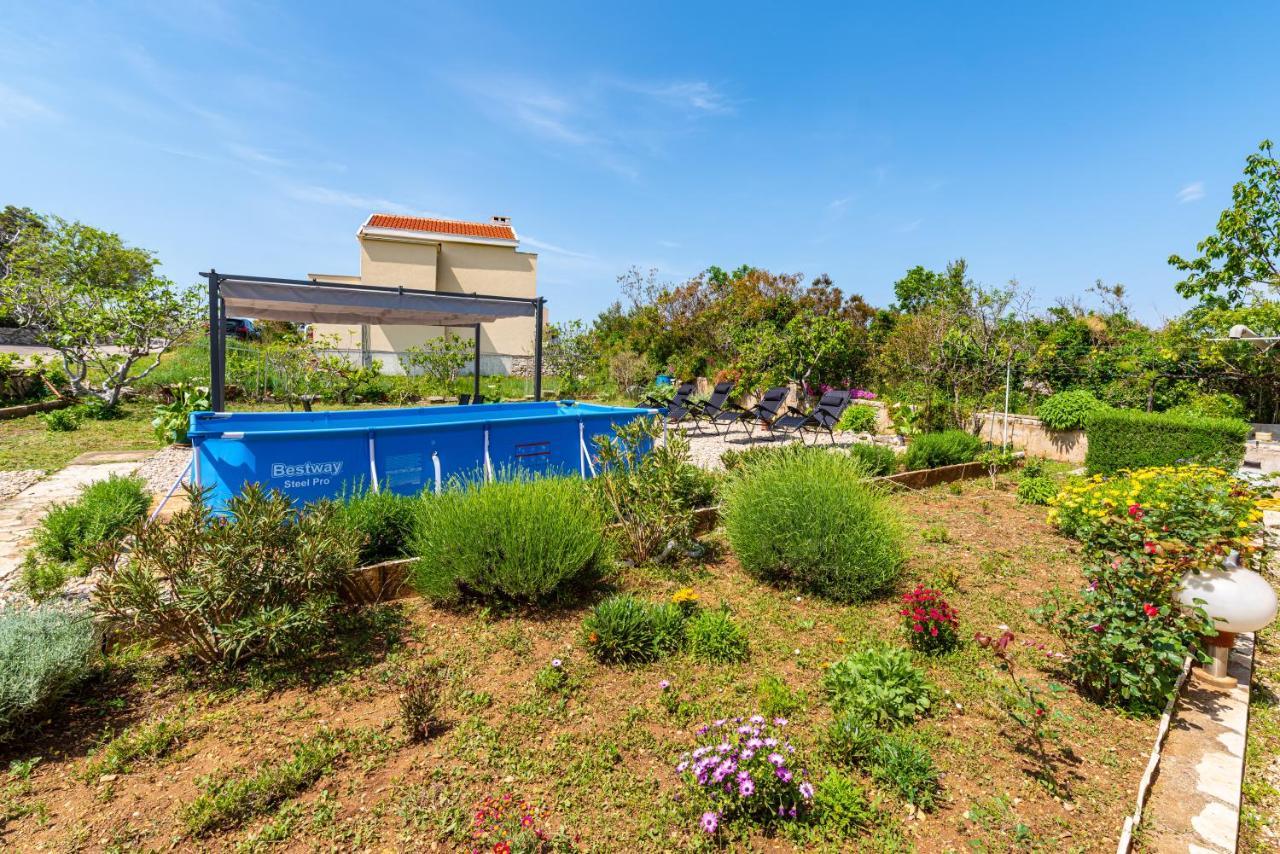 נוביגראד דאלמטיה Apartment Sea And Mountain With Pool מראה חיצוני תמונה