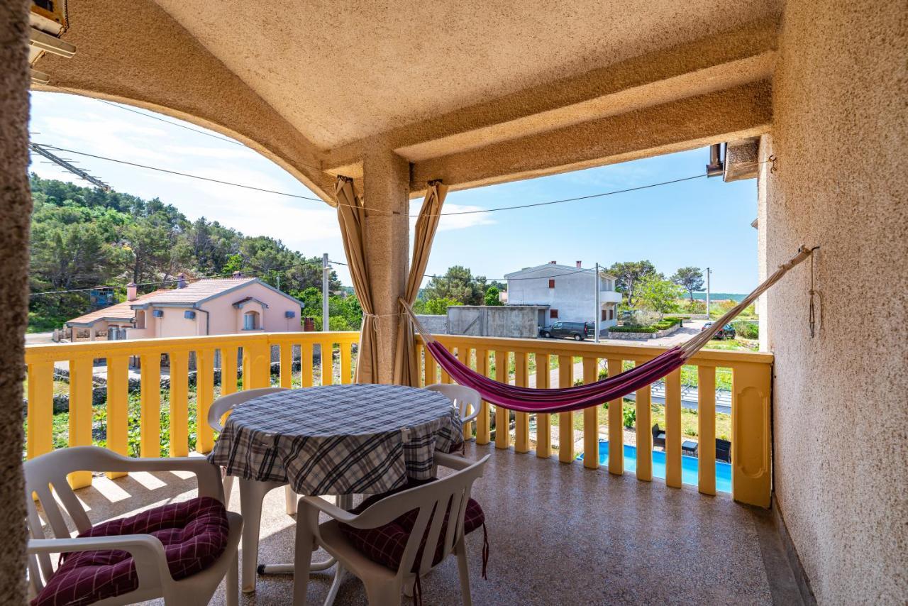 נוביגראד דאלמטיה Apartment Sea And Mountain With Pool מראה חיצוני תמונה